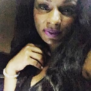 Meet your Posher, Arielle